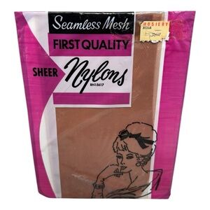 Vintage Exquisite Seamless Micromesh Run Guard Top & Toe Stockibgs 9 Short Beige